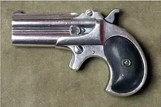 Un pistolet Derringer de Remington en bronze autrichien.