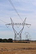 Pylône de type Nappe 400 kV 1 terne. Ce type de pylône peut supporter 2 circuits (ternes) 225 kV ou bien un circuit 400 kV.