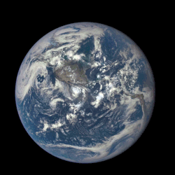Animation de la Lune passant devant la Terre en rotation, on voit uniquement la face cachée.