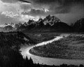 Une photographie de paysage, The Tetons and the Snake River d'Ansel Adams (1942).