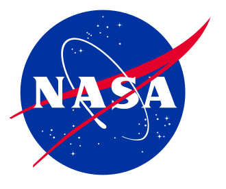 Les deux logos de la NASA : en haut la Meatball, datant de 1959, et en bas le Worm, créé en 1975.