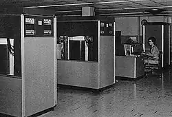 Ordinateur IBM 305 (1956)