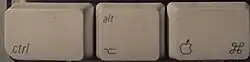 Touches Ctrl, option (ou Alt) et commande (ou pomme) sur le clavier d'un Macintosh.