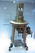 Balance piézoélectrique présentée par Pierre Curie à Lord Kelvin, Hunterian Museum, Glasgow.
