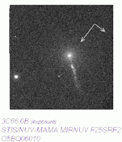 Image d’archive de Hubble du jet relativiste de 3C 66B&nbsp;(en) dans le proche UV