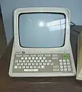 Minitel complément du téléphone, débuts de l'annuaire électronique et du service en ligne 1986.